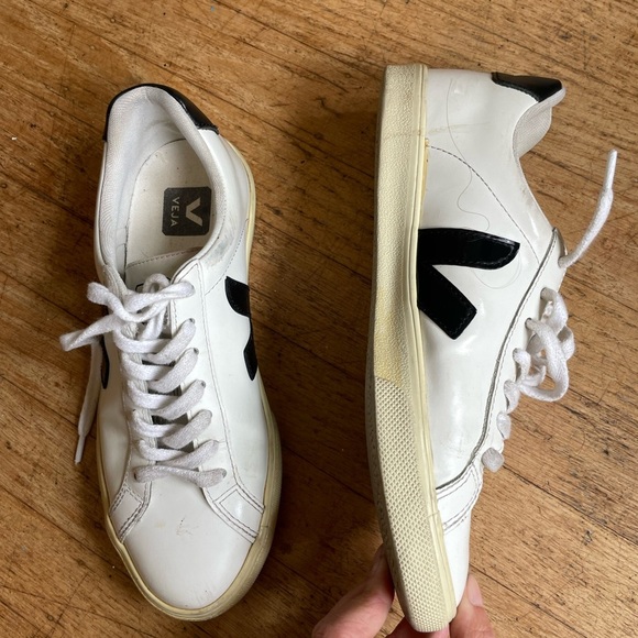 Veja White and Black Casual Sneakers - Picture 5 of 9